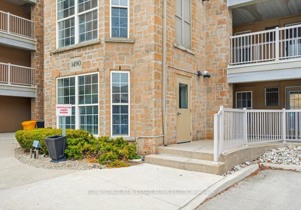 1490-bishops-gate-oakville-ontario-w13234436