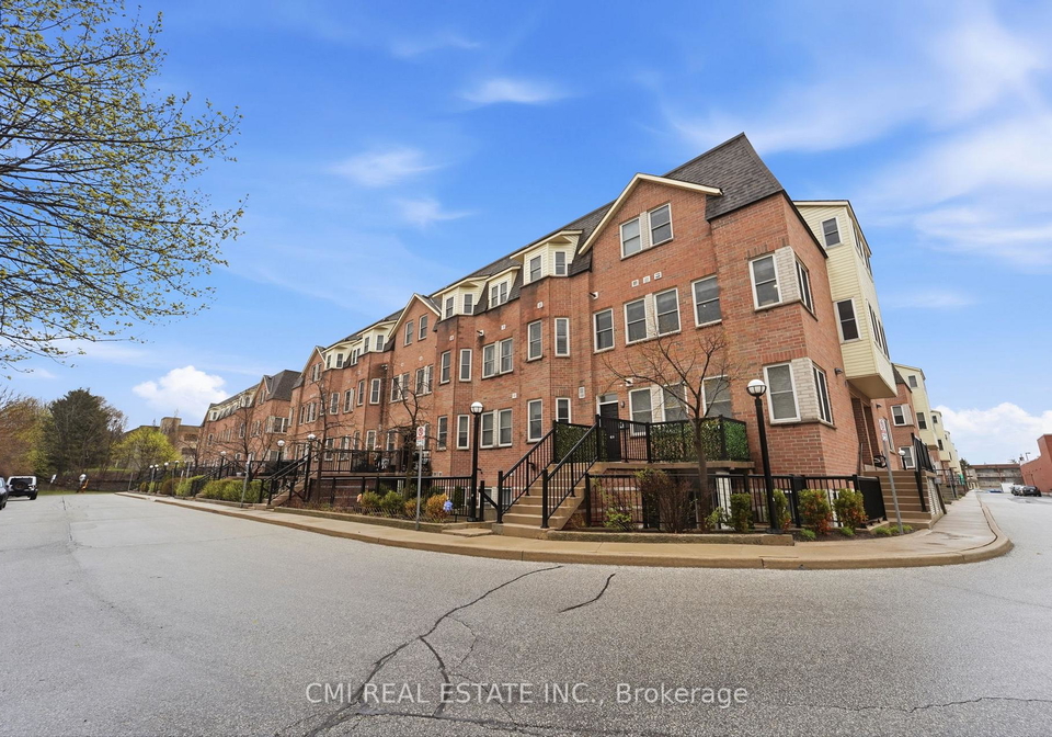 760-lawrence-avenue-w-north-york-ontario-w13234438