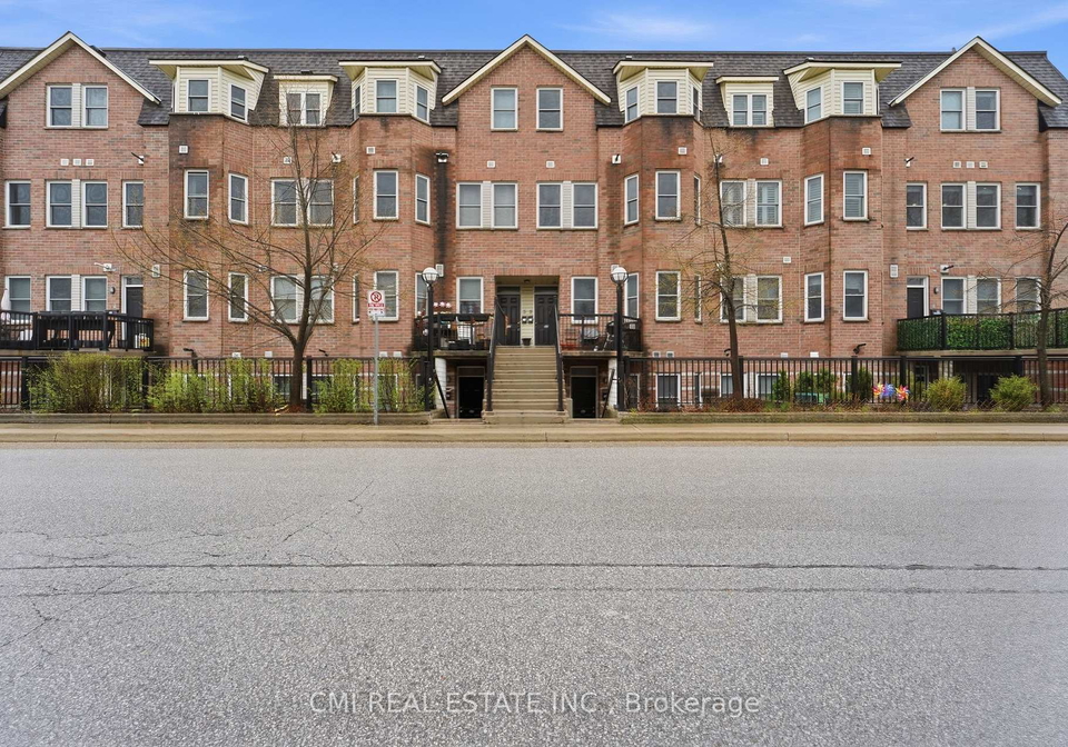 760-lawrence-avenue-w-north-york-ontario-w13234438