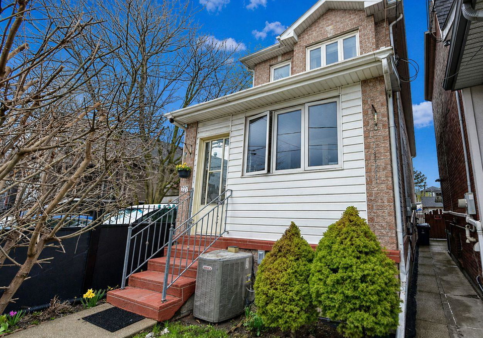 227-earlscourt-avenue-toronto-ontario-w13234510
