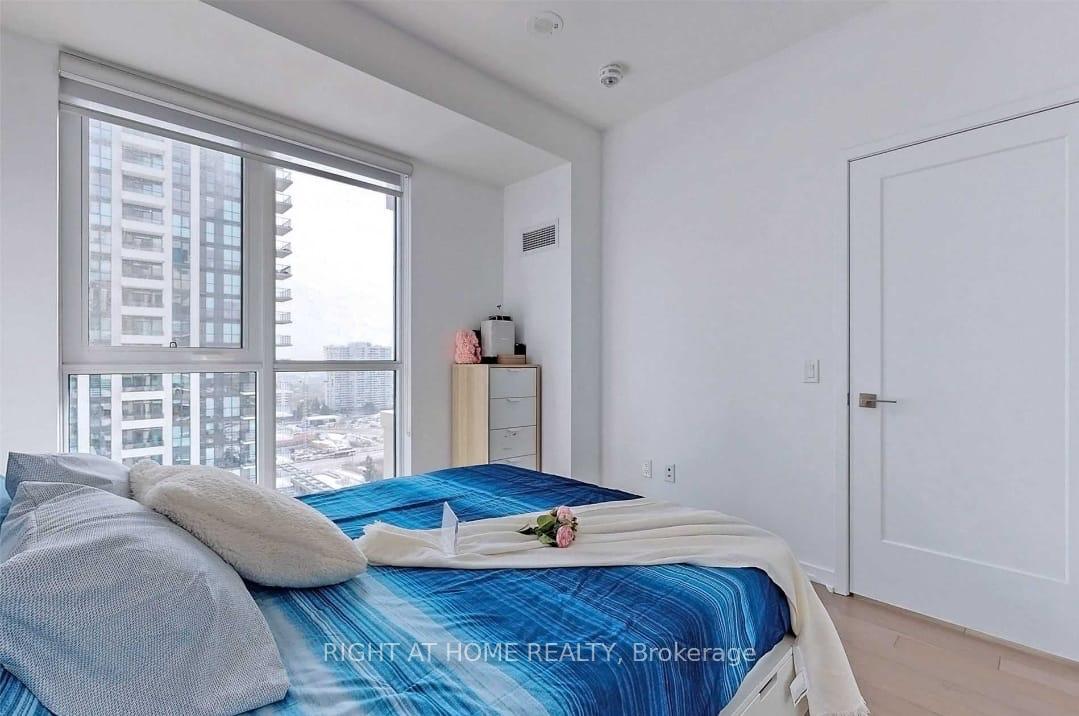 4085-parkside-village-drive-mississauga-ontario-w13234538