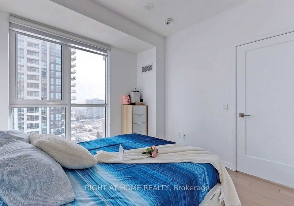 4085-parkside-village-drive-mississauga-ontario-w13234538