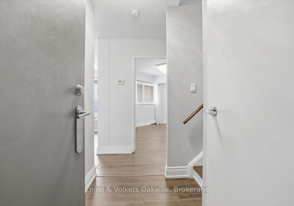 1000-cedarglen-gate-mississauga-ontario-w13234636