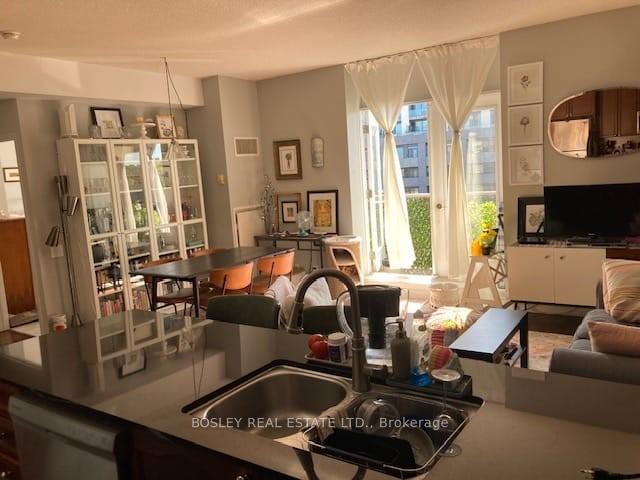 4196-dundas-street-w-etobicoke-ontario-w13234790
