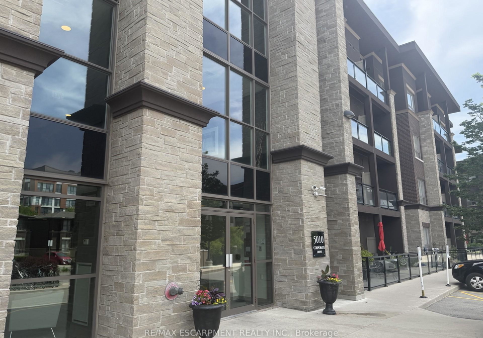 5010-corporate-drive-burlington-ontario-w13234820