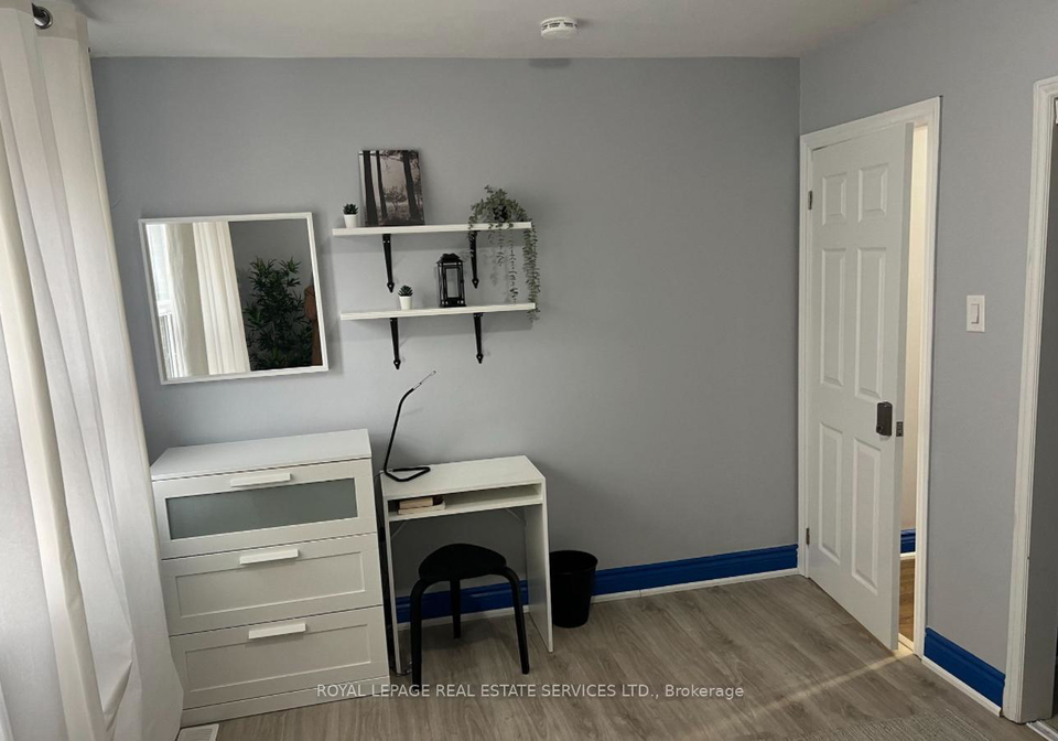 872-browns-line-etobicoke-ontario-w13235028