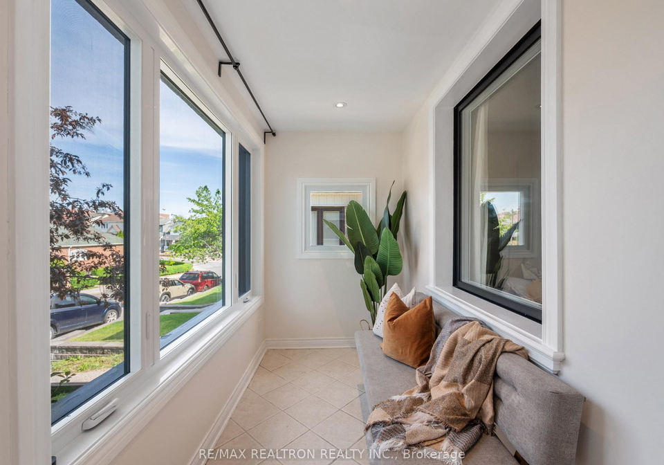 286-gilbert-avenue-toronto-ontario-w13235072