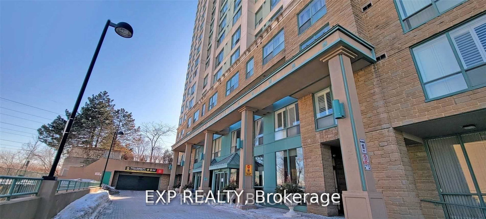 101-subway-crescent-etobicoke-ontario-w13235172