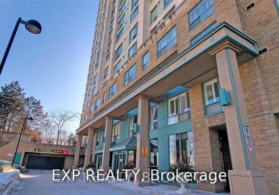 101-subway-crescent-etobicoke-ontario-w13235172