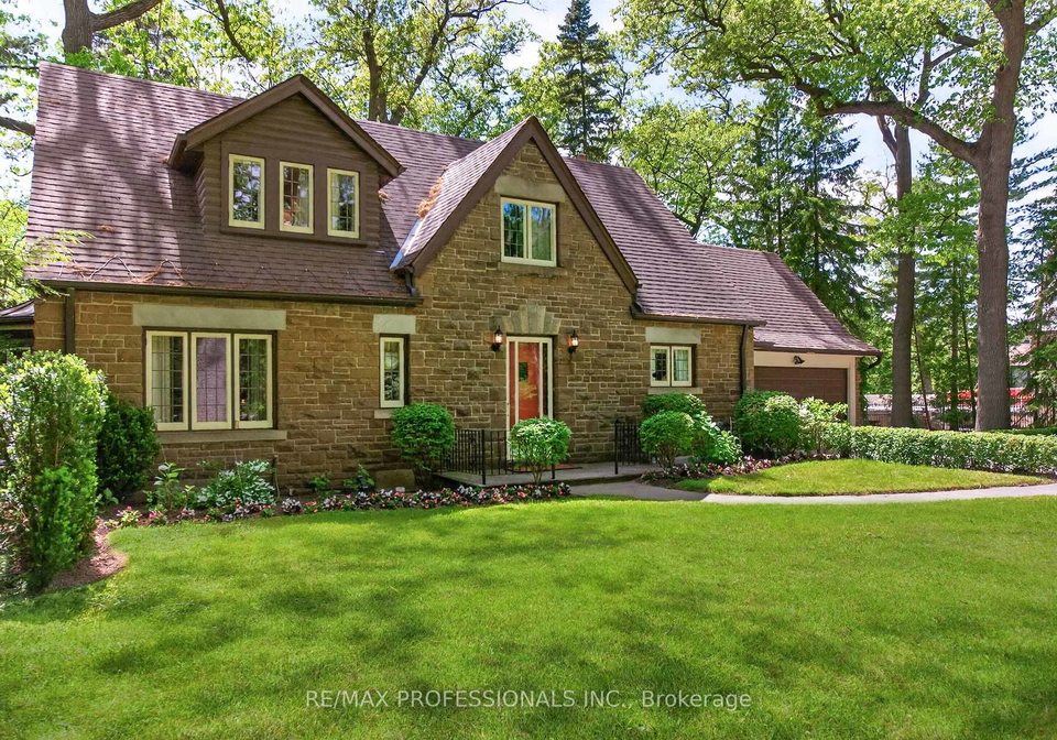 14-north-drive-n-etobicoke-ontario-w13235322