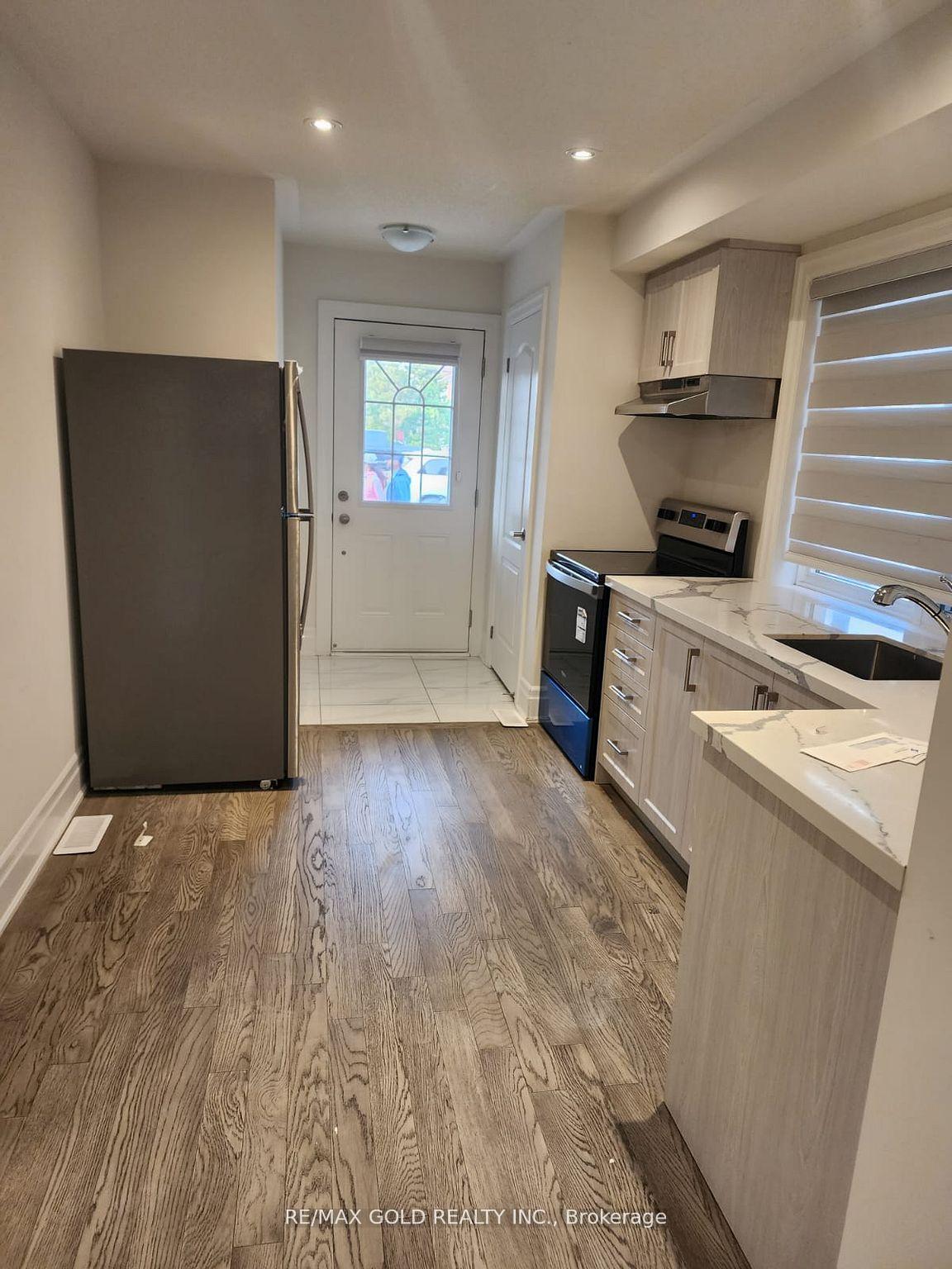 17-hashmi-place-brampton-ontario-w13235402