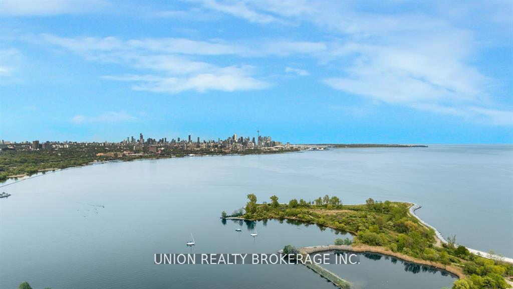 20-shore-breeze-drive-etobicoke-ontario-w13235626