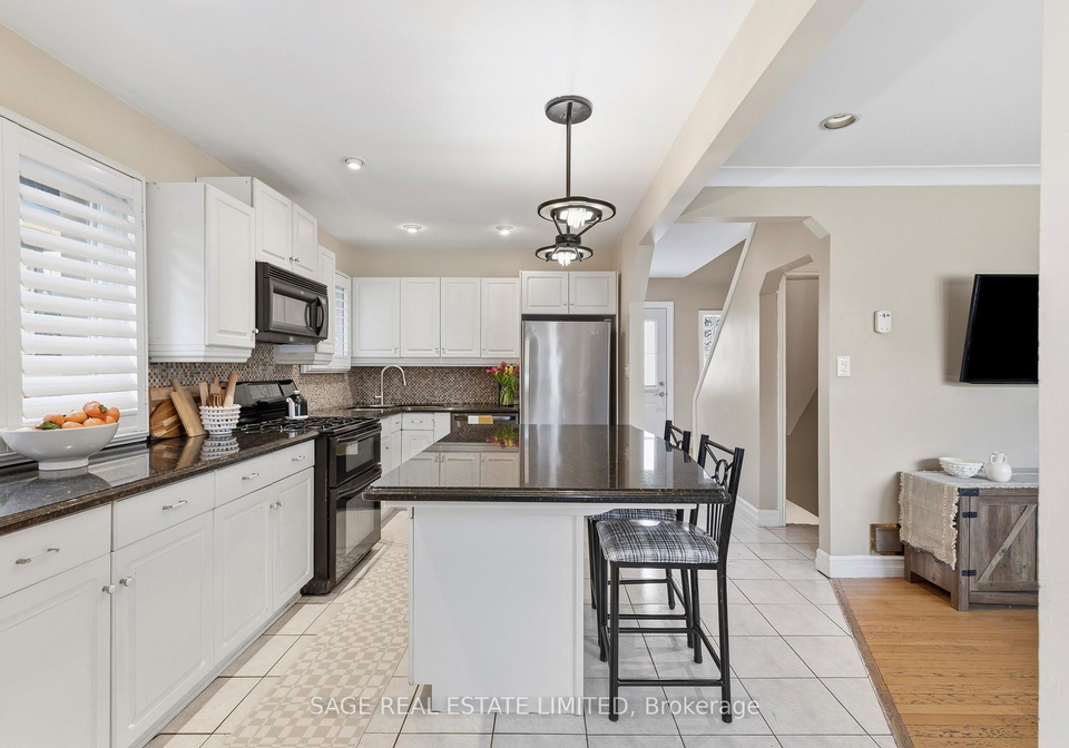 11-chelsea-drive-etobicoke-ontario-w13235716