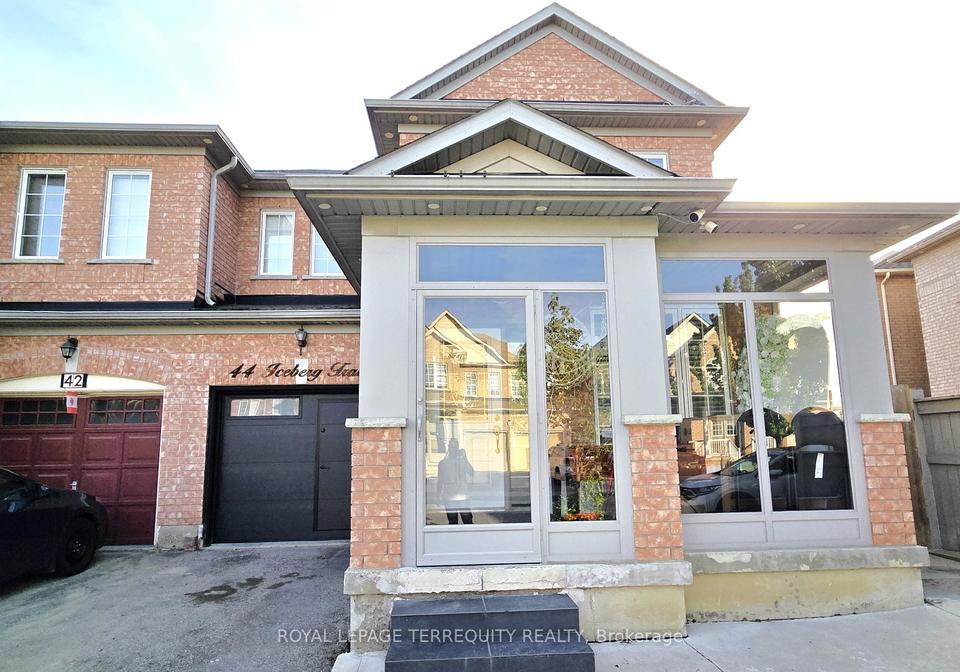 44-iceberg-trail-brampton-ontario-w13235976