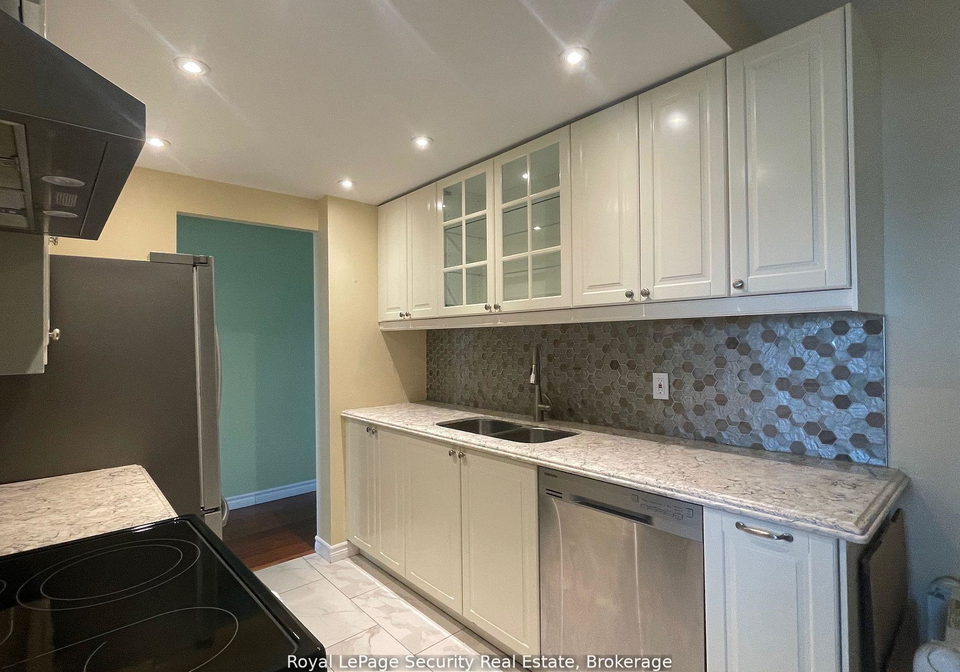 2556-argyle-road-mississauga-ontario-w13236130