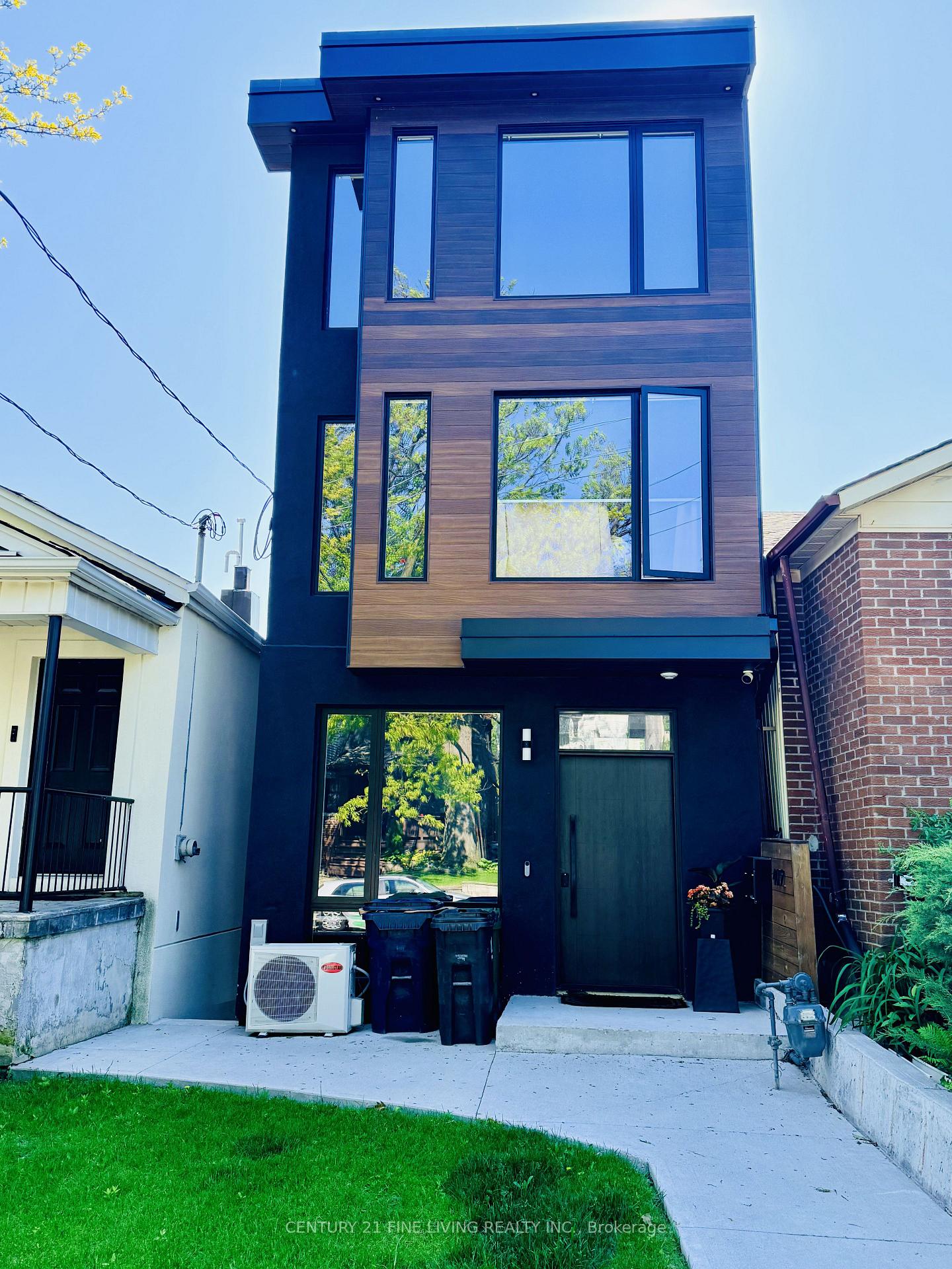 402-mcroberts-avenue-toronto-ontario-w13236208