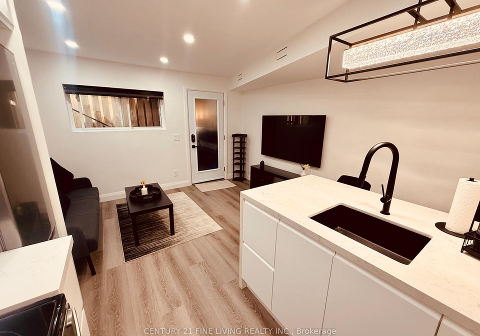402-mcroberts-avenue-toronto-ontario-w13236208