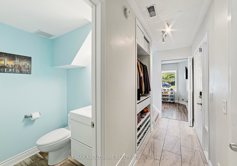 2355-strawfield-court-oakville-ontario-w13236372