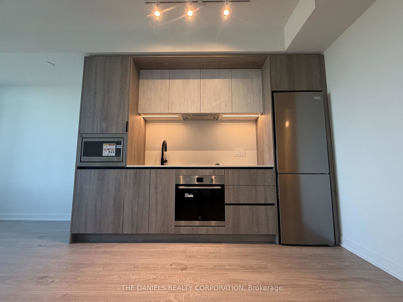 2495-eglinton-avenue-e-mississauga-ontario-w13236814