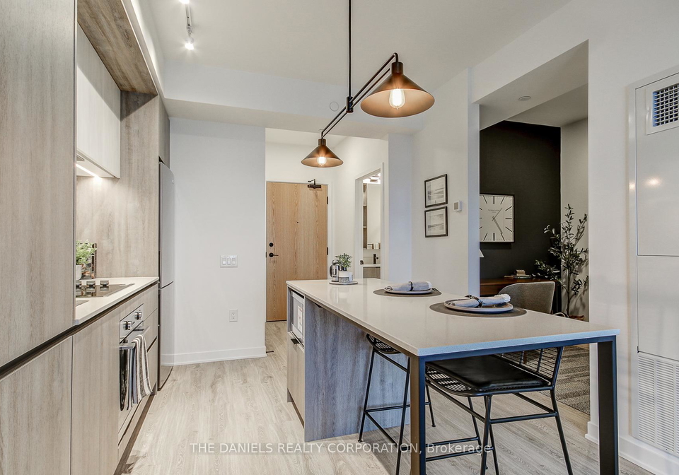 2495-eglinton-avenue-w-mississauga-ontario-w13236834