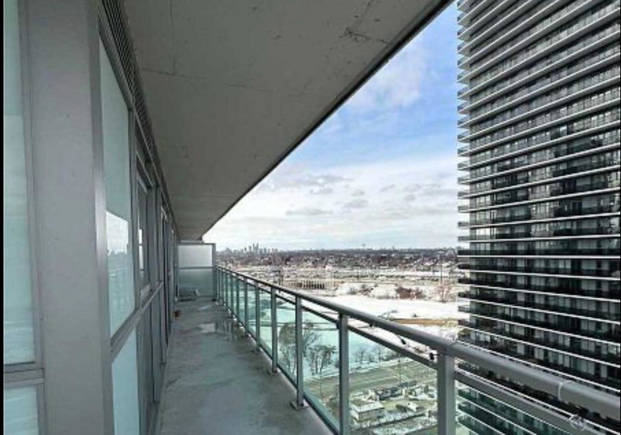 33-shore-breeze-drive-etobicoke-ontario-w13236892