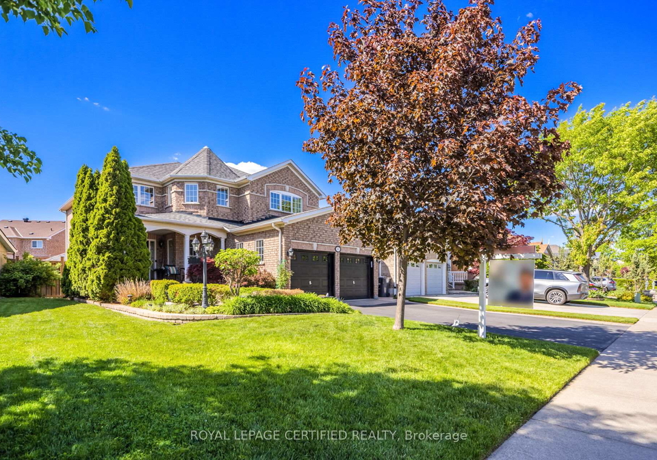 141-vintage-gate-brampton-ontario-w13237030