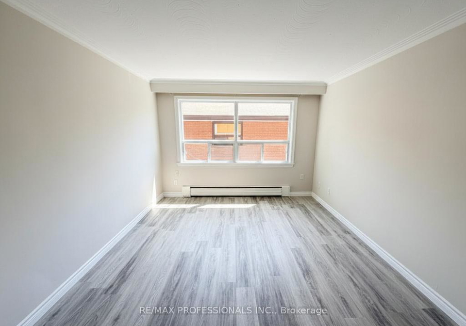32-heman-street-etobicoke-ontario-w13237080
