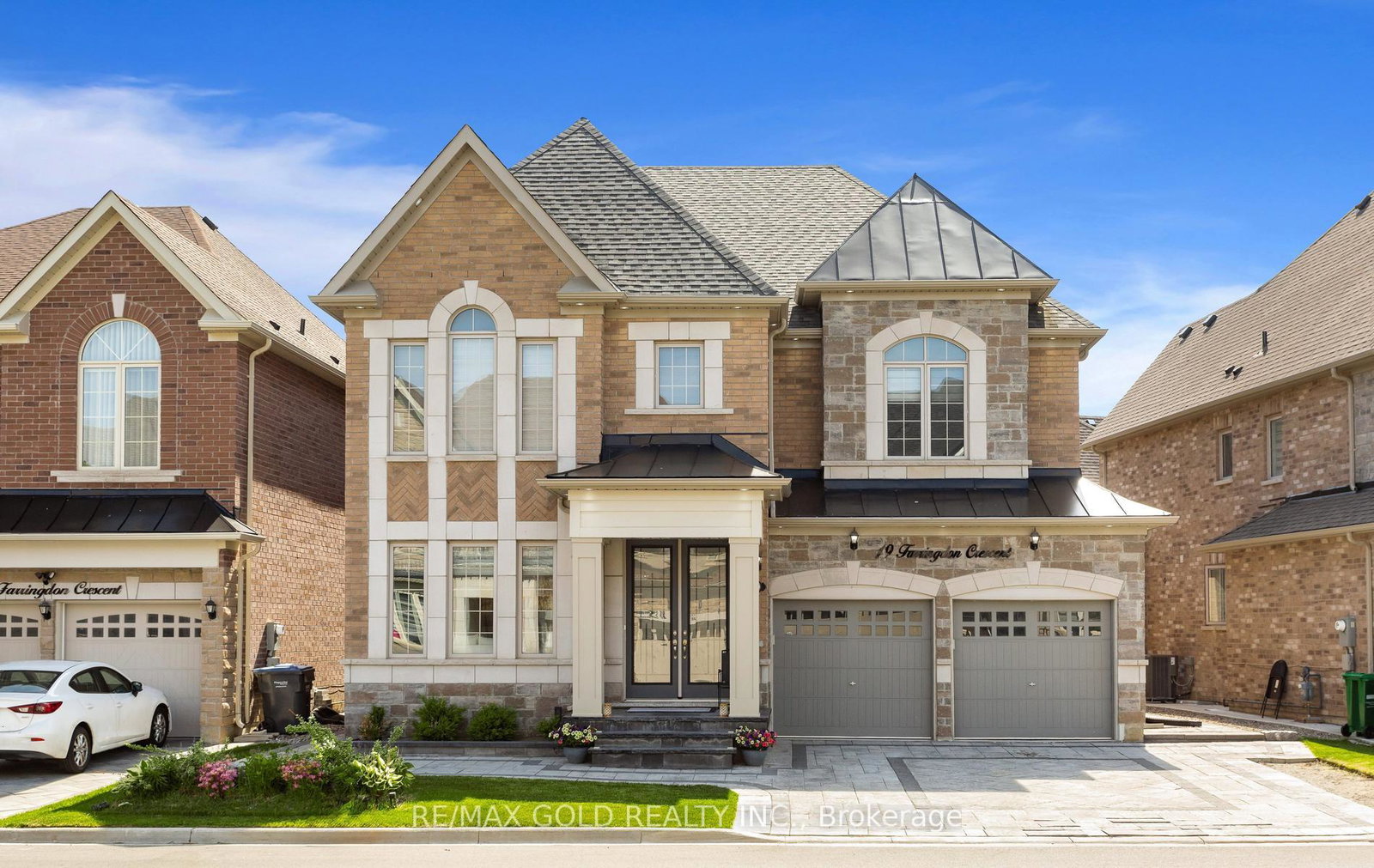 19-farringdon-crescent-brampton-ontario-w13237262
