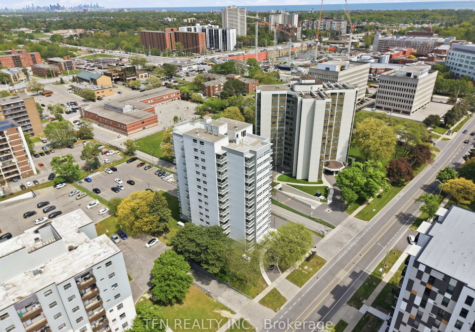 2345-confederation-parkway-mississauga-ontario-w13237288