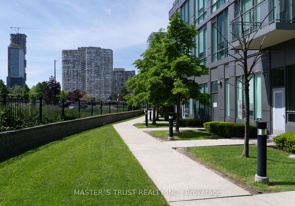 3525-kariya-drive-mississauga-ontario-w13237350