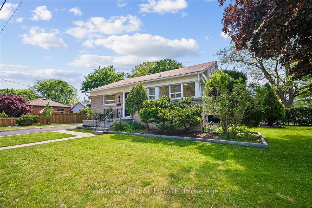 2182-courtland-drive-burlington-ontario-w13237432