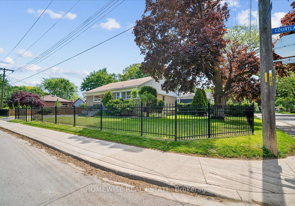 2182-courtland-drive-burlington-ontario-w13237432