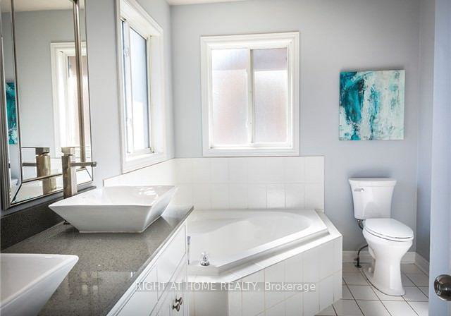 1469-derby-county-crescent-oakville-ontario-w13237556