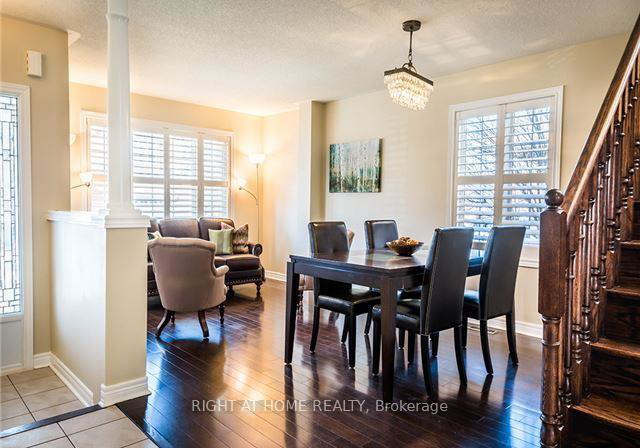 1469-derby-county-crescent-oakville-ontario-w13237556
