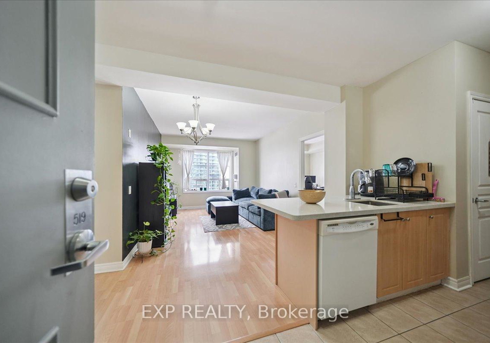 1415-lawrence-avenue-w-north-york-ontario-w13237696