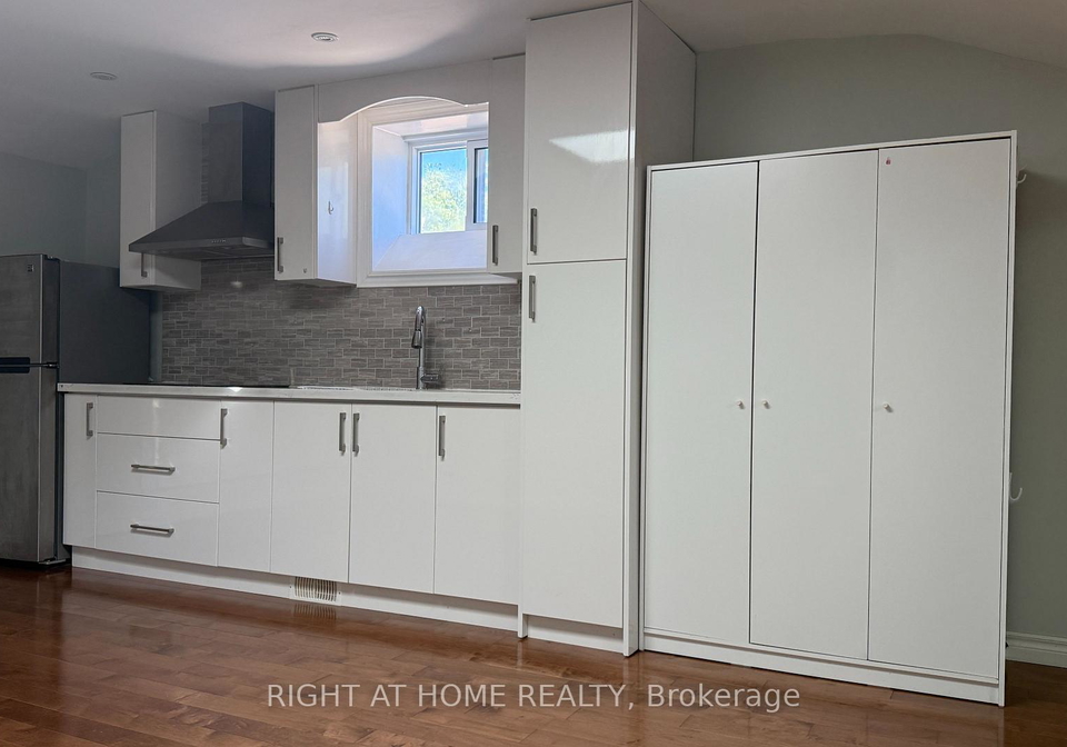 1088-pearson-drive-oakville-ontario-w13237780