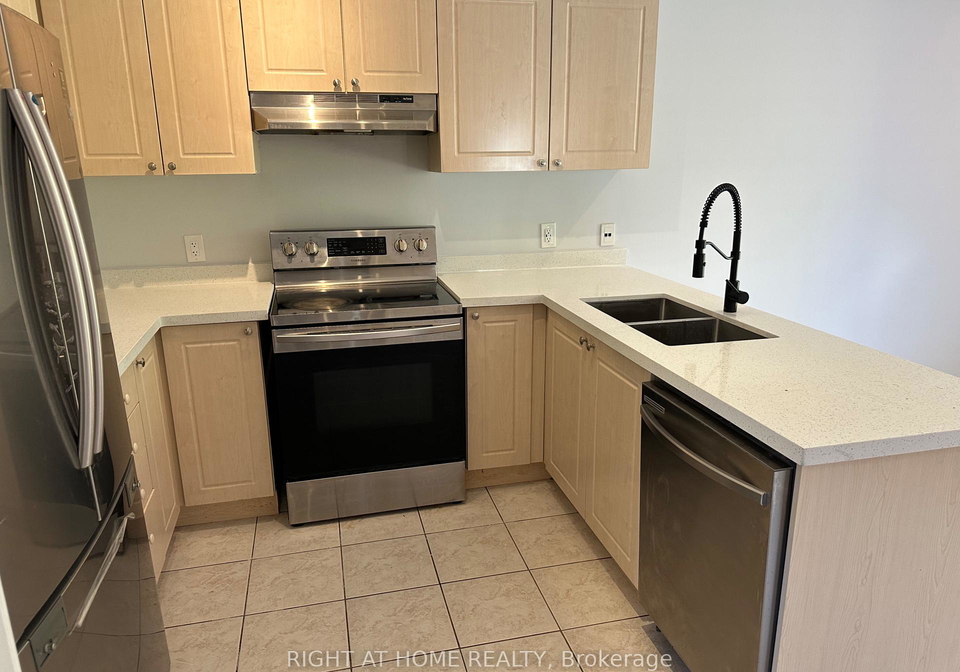 7240-village-walk-mississauga-ontario-w13237844