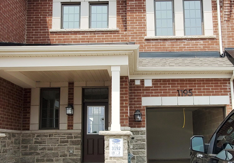 1195-tanbark-avenue-oakville-ontario-w13237850