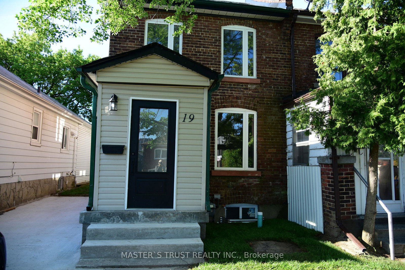 19-emmett-avenue-north-york-ontario-w13237890