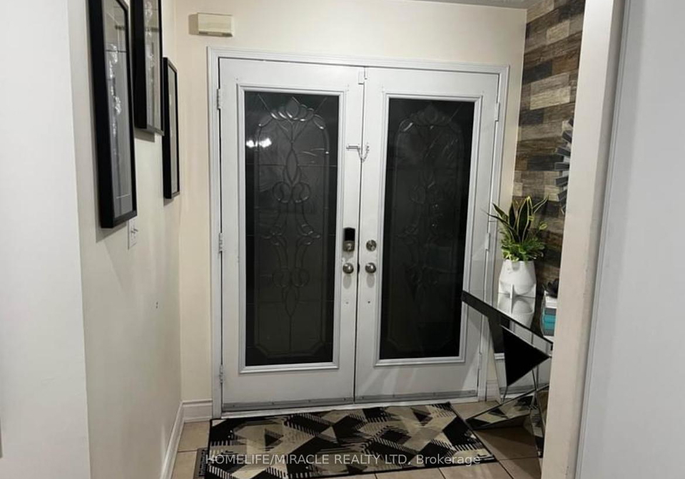 115-tiller-trail-brampton-ontario-w13238088