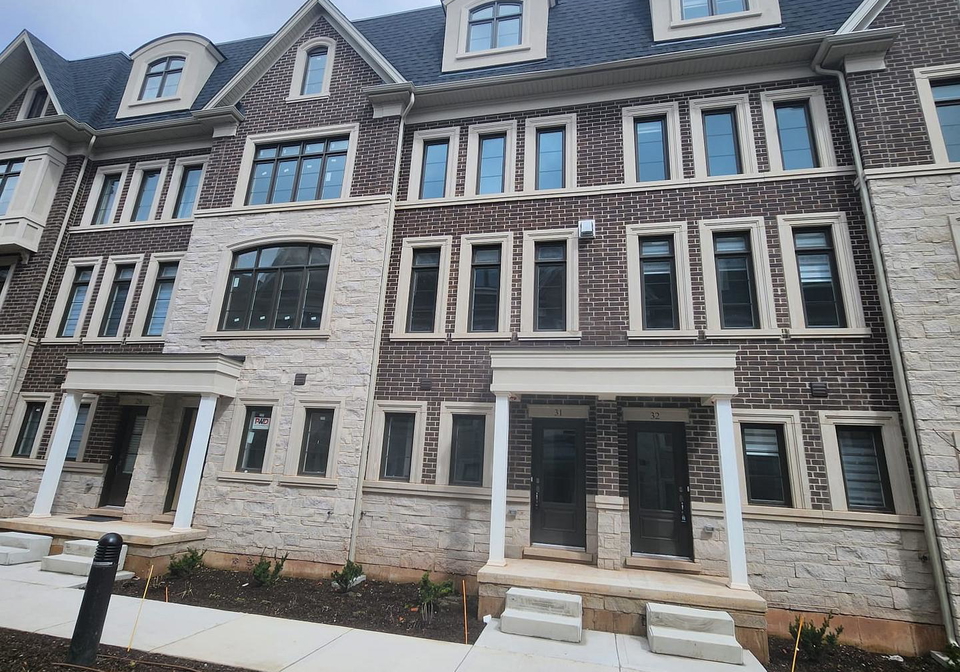 280-melody-common-e-oakville-ontario-w13238214
