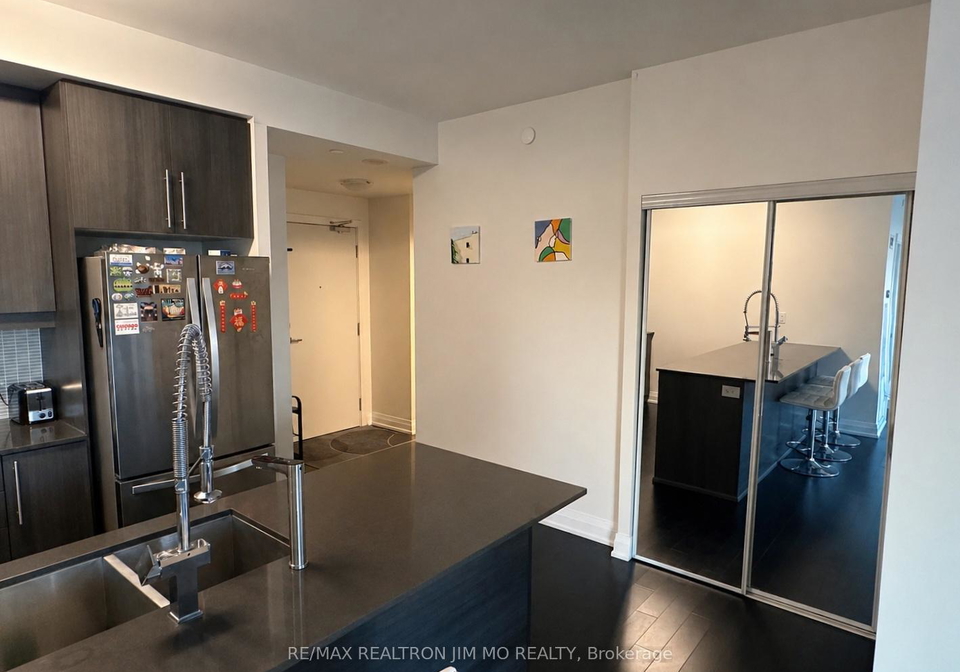 510-curran-place-mississauga-ontario-w13238242