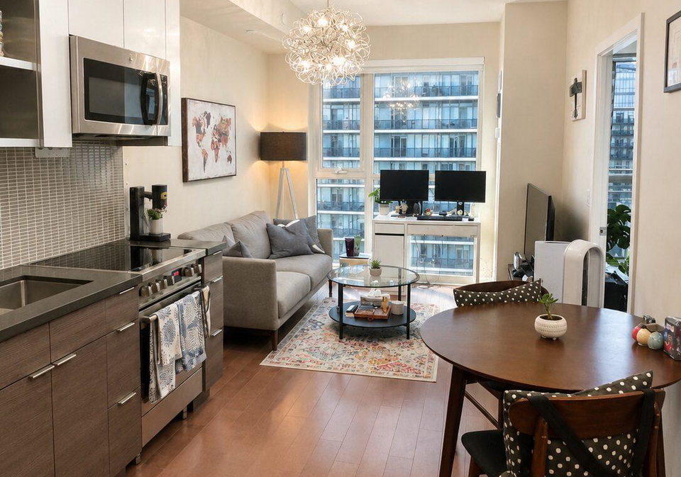 33-shore-breeze-drive-etobicoke-ontario-w13238386