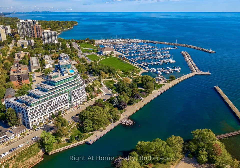 11-bronte-road-oakville-ontario-w13239296
