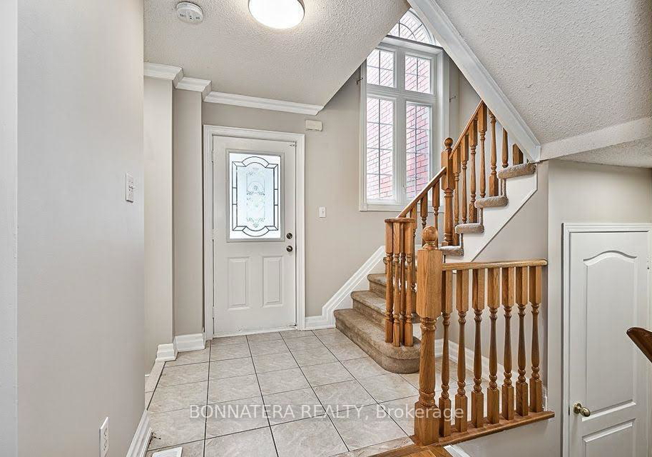 2399-newcastle-crescent-oakville-ontario-w13239314