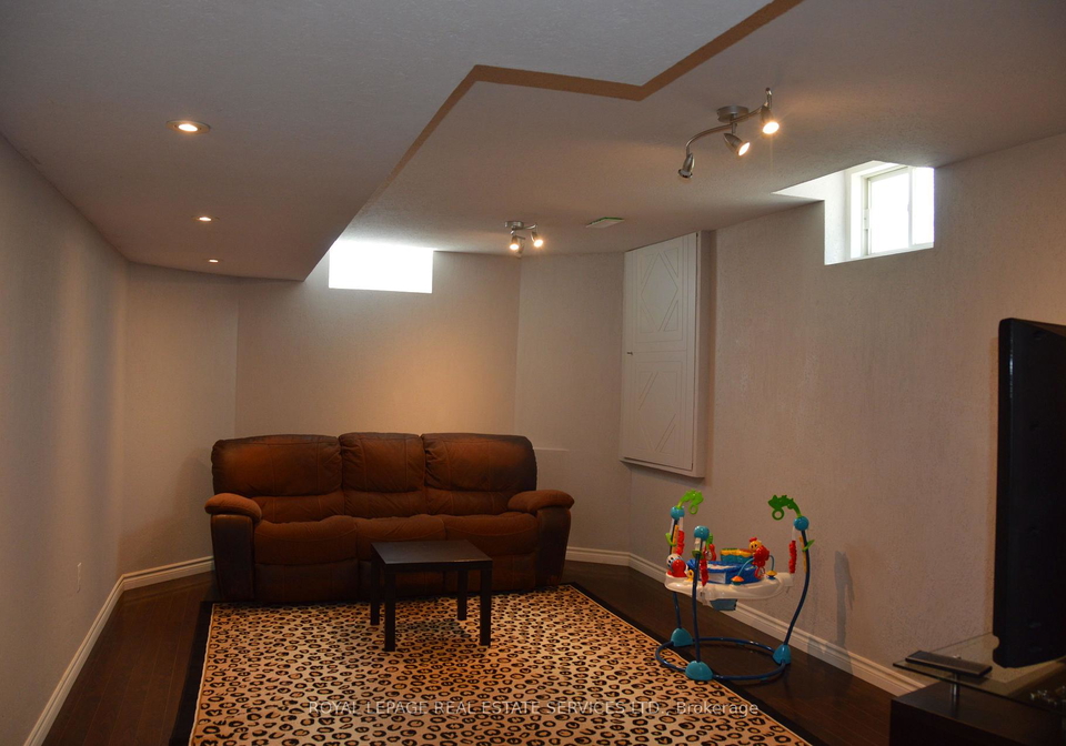2692-north-ridge-trail-oakville-ontario-w13239356