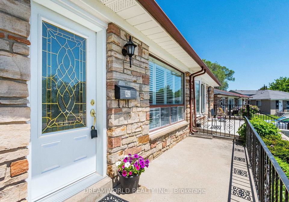 42-northwood-drive-brampton-ontario-w13239638