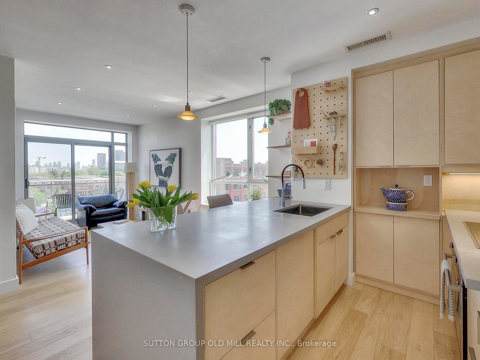 2495-dundas-street-w-toronto-ontario-w13239806