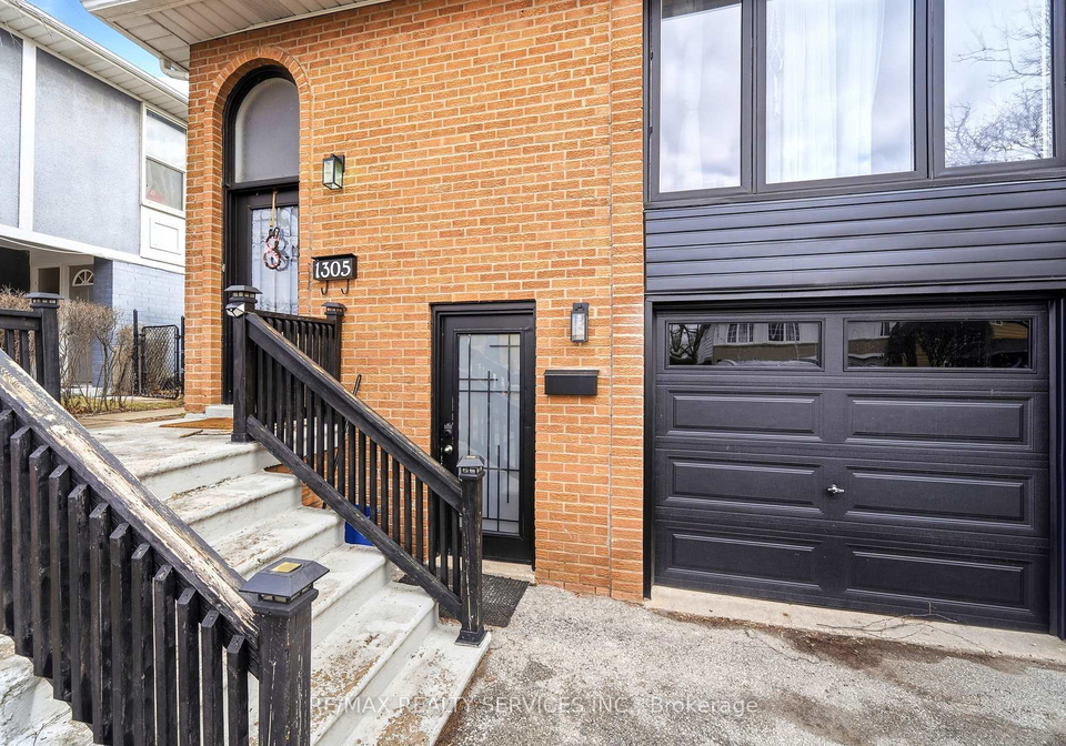 1305-consort-crescent-burlington-ontario-w13239960