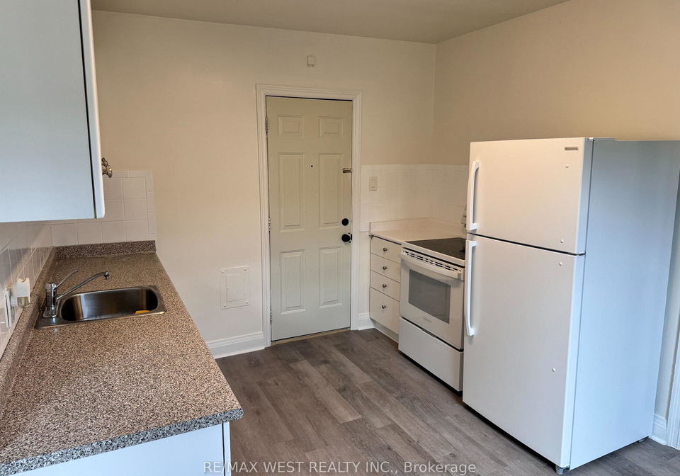 3393-lakeshore-boulevard-w-etobicoke-ontario-w13240066